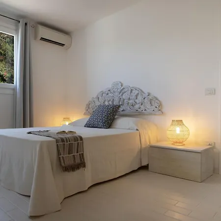 Le Rocce Sarde Hotel *