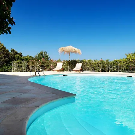 Le Rocce Sarde Hotell *
