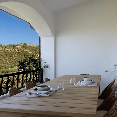 Hotell Le Rocce Sarde *