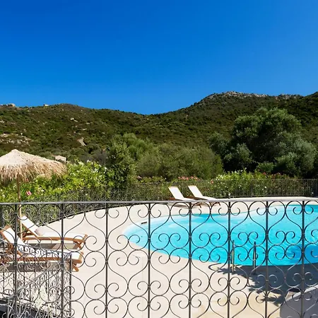 Hotell Le Rocce Sarde