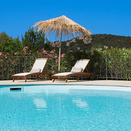 Hotell Le Rocce Sarde *